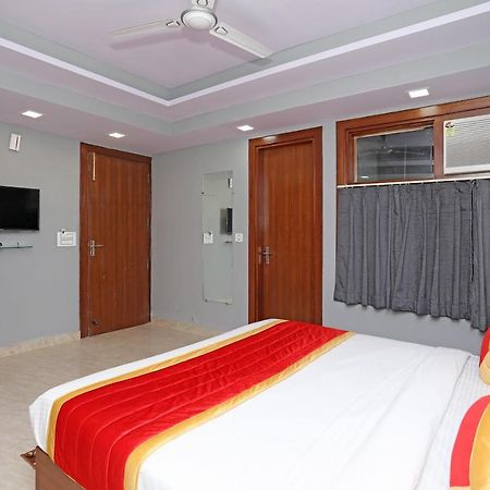 Capital O Aashiyana Paradise Near Omaxe Gurgaon Mall Hotel Exterior foto