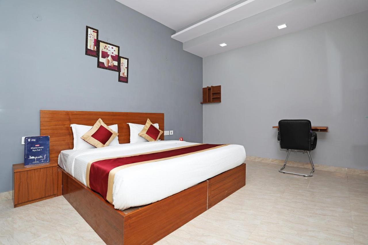 Capital O Aashiyana Paradise Near Omaxe Gurgaon Mall Hotel Exterior foto