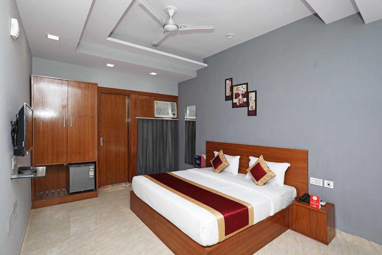 Capital O Aashiyana Paradise Near Omaxe Gurgaon Mall Hotel Exterior foto